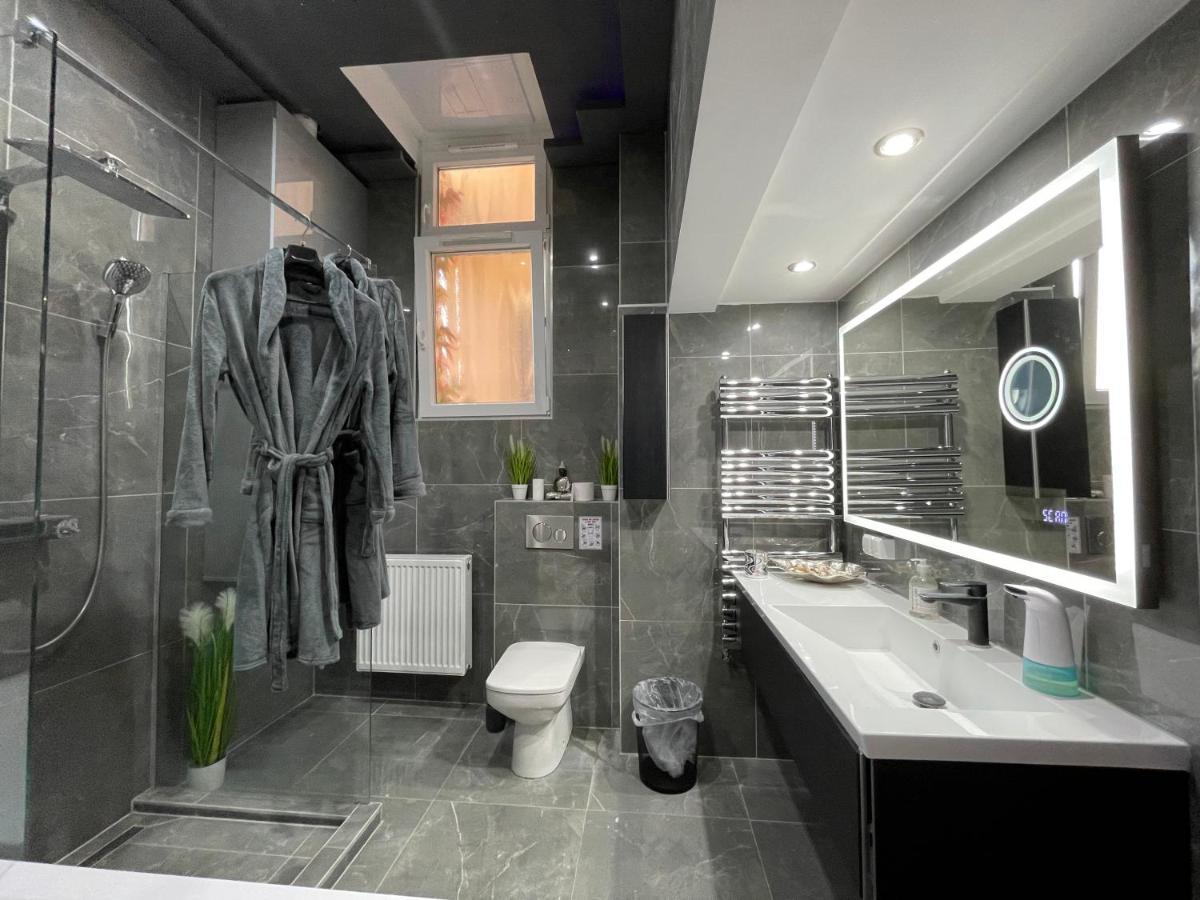Hostel Rooms Дебрецен Екстериор снимка