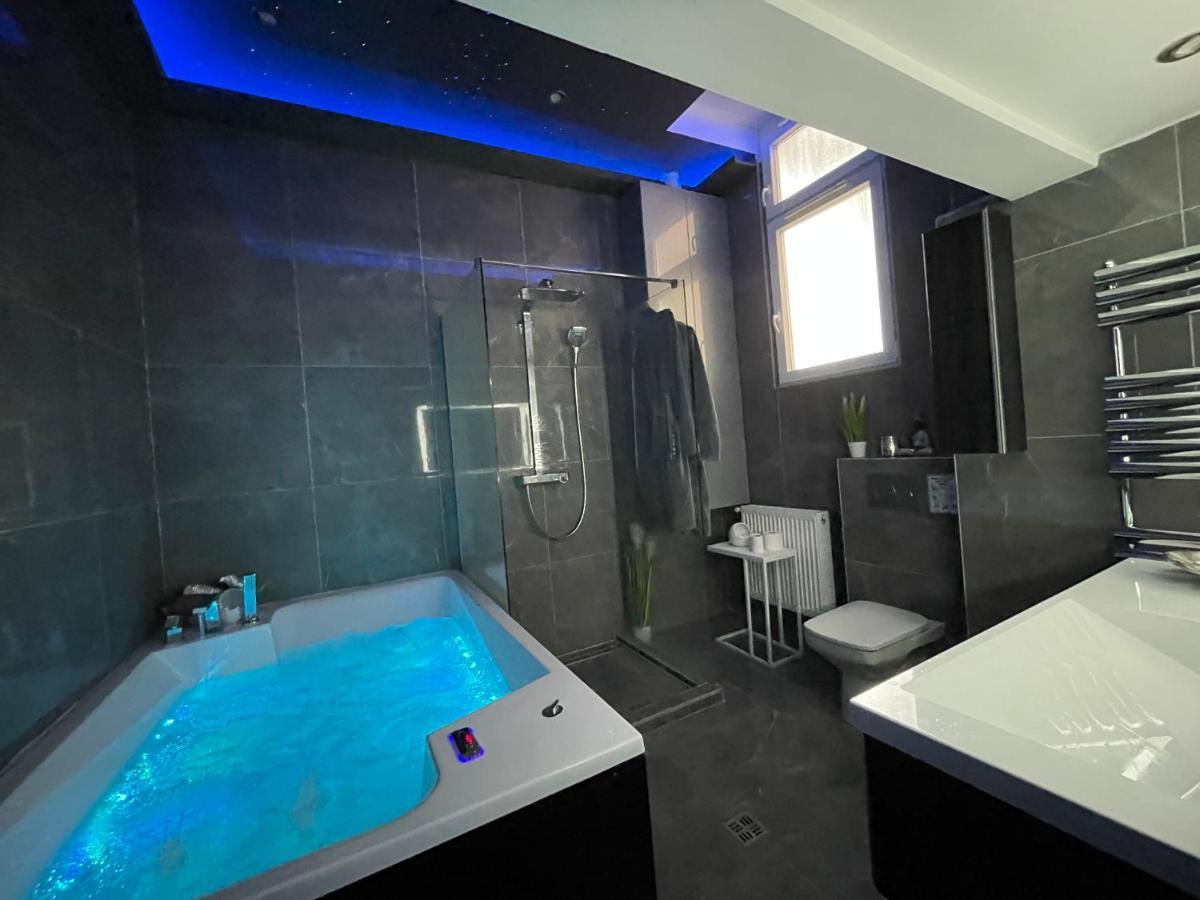 Hostel Rooms Дебрецен Екстериор снимка