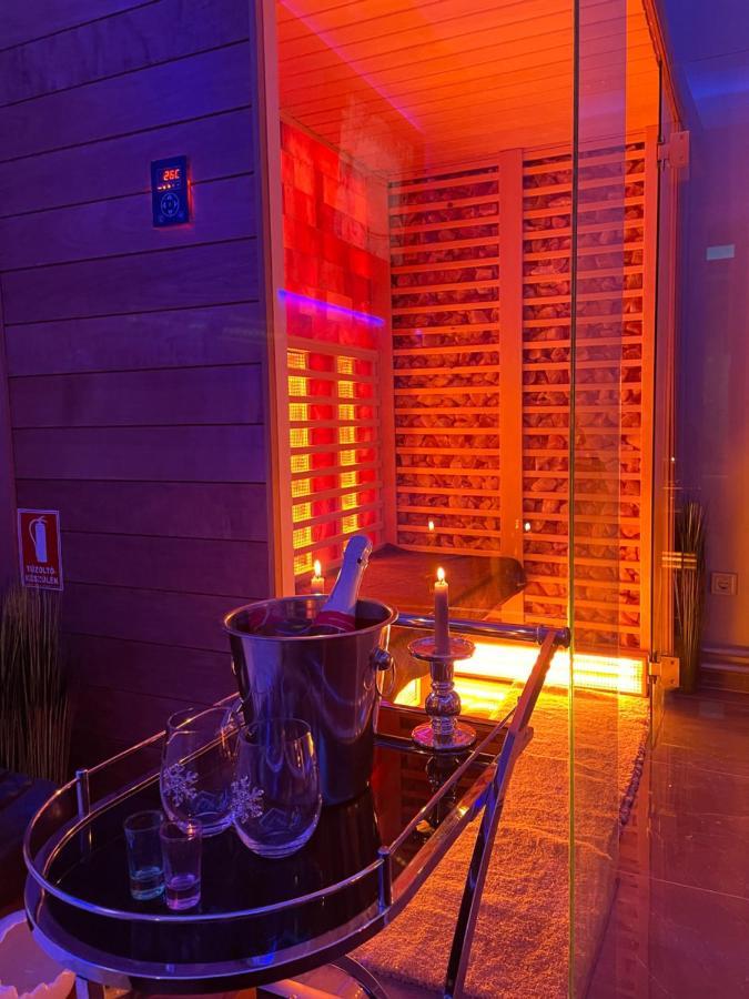 Hostel Rooms Дебрецен Екстериор снимка