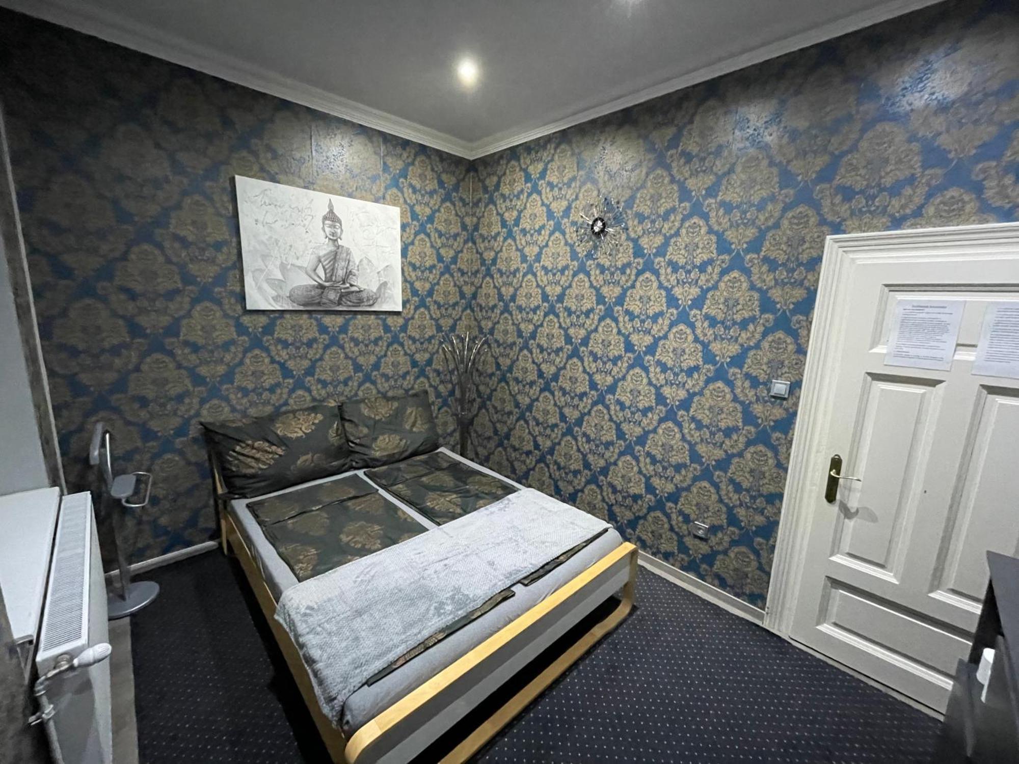 Hostel Rooms Дебрецен Екстериор снимка