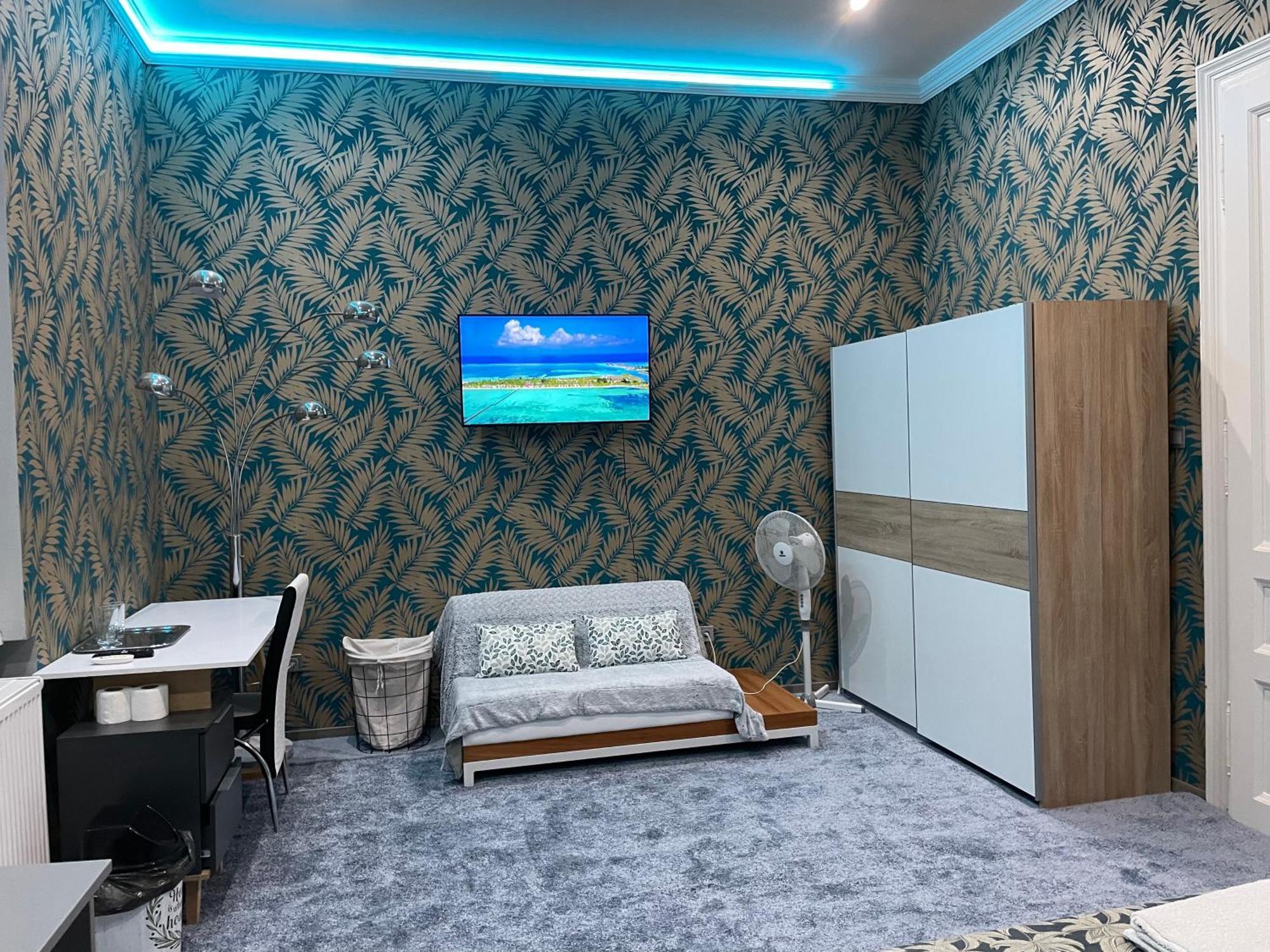 Hostel Rooms Дебрецен Екстериор снимка